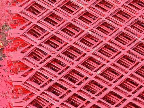 云浮市钢板防护网生产厂家产品坚固性如何